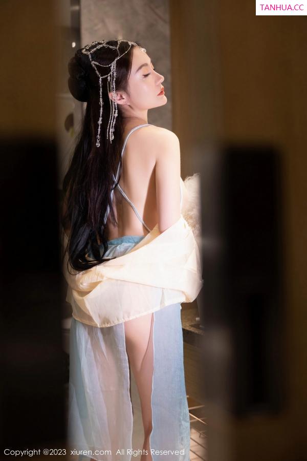   [XiuRen]高清写真图 2023.10.16 No.7514 唐宁宁 古装美腿第53张图片